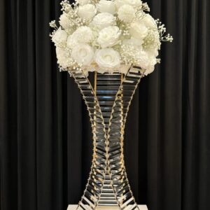 Elegant 32-inch gold centerpiece stand for flowers and décor rentals in Houston