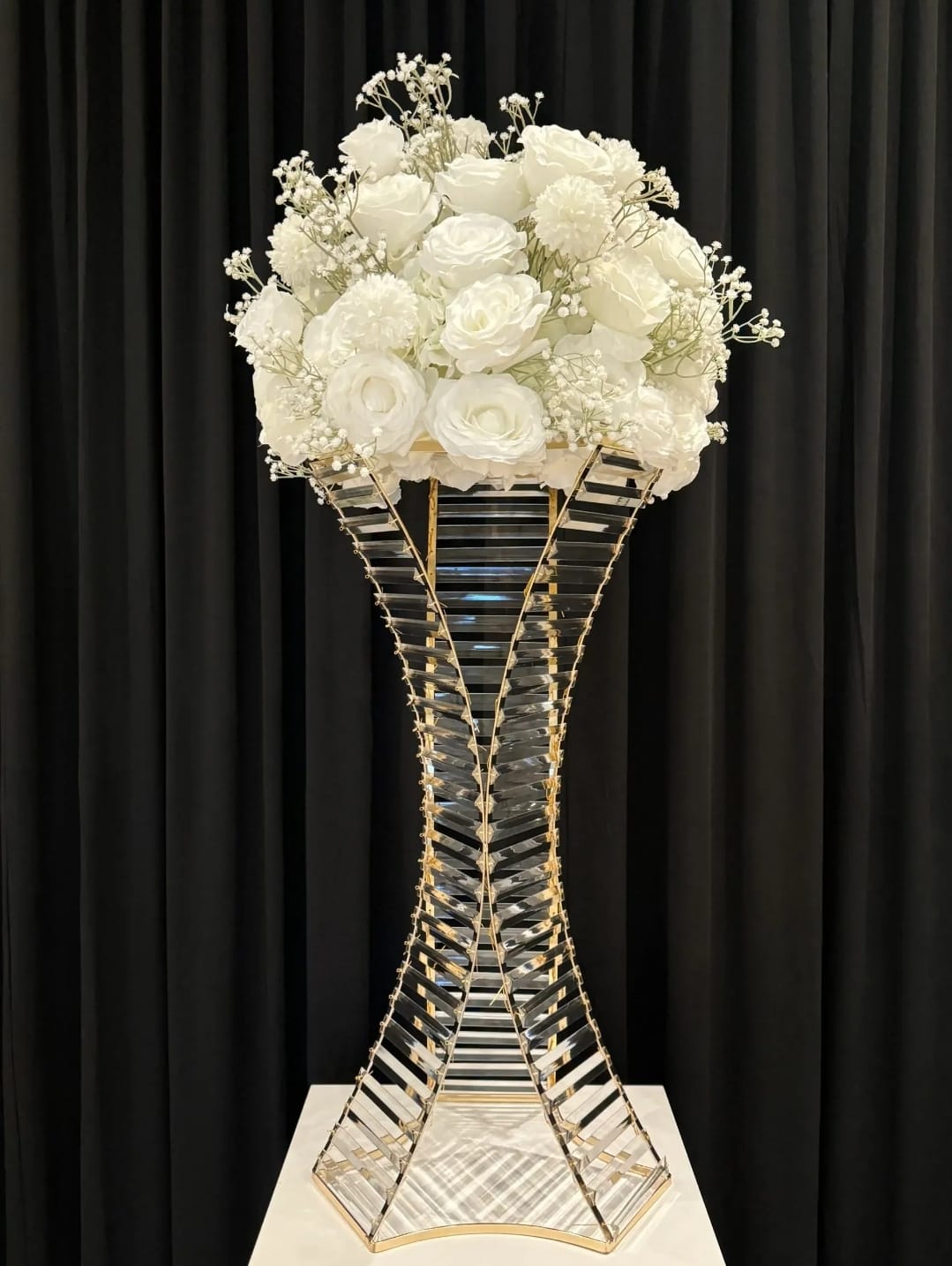 Elegant 32-inch gold centerpiece stand for flowers and décor rentals in Houston